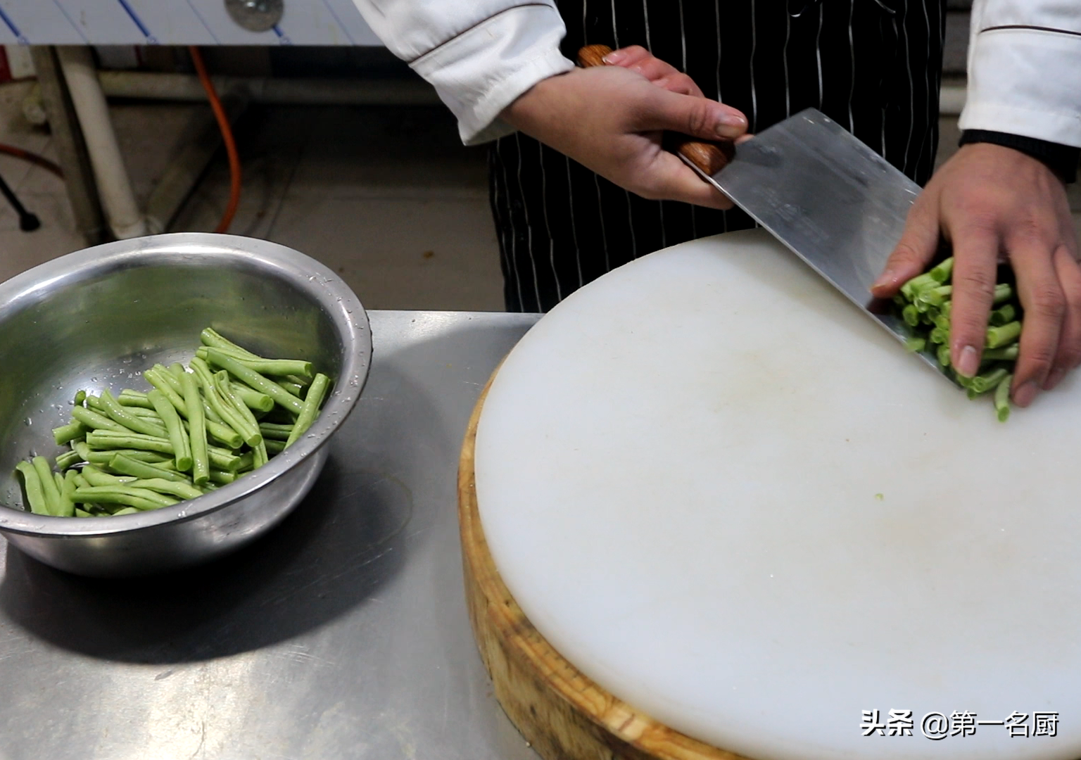 干煸四季豆怎么烧_干煸四季豆炸多久能熟-2