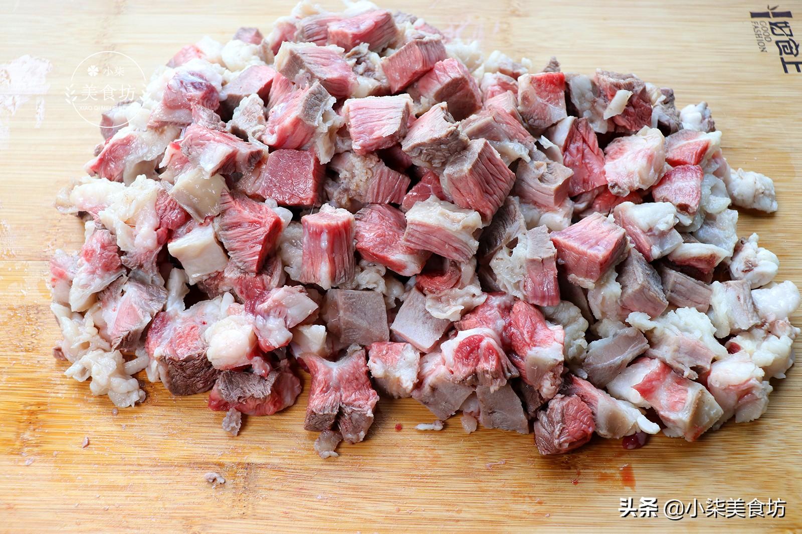 新鲜牛腩肉怎么做好吃（牛腩的制作方法和配料）-5