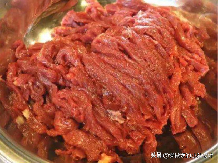 牛肉丝怎么炒好吃又嫩，炒牛肉丝的家常做法大全-4