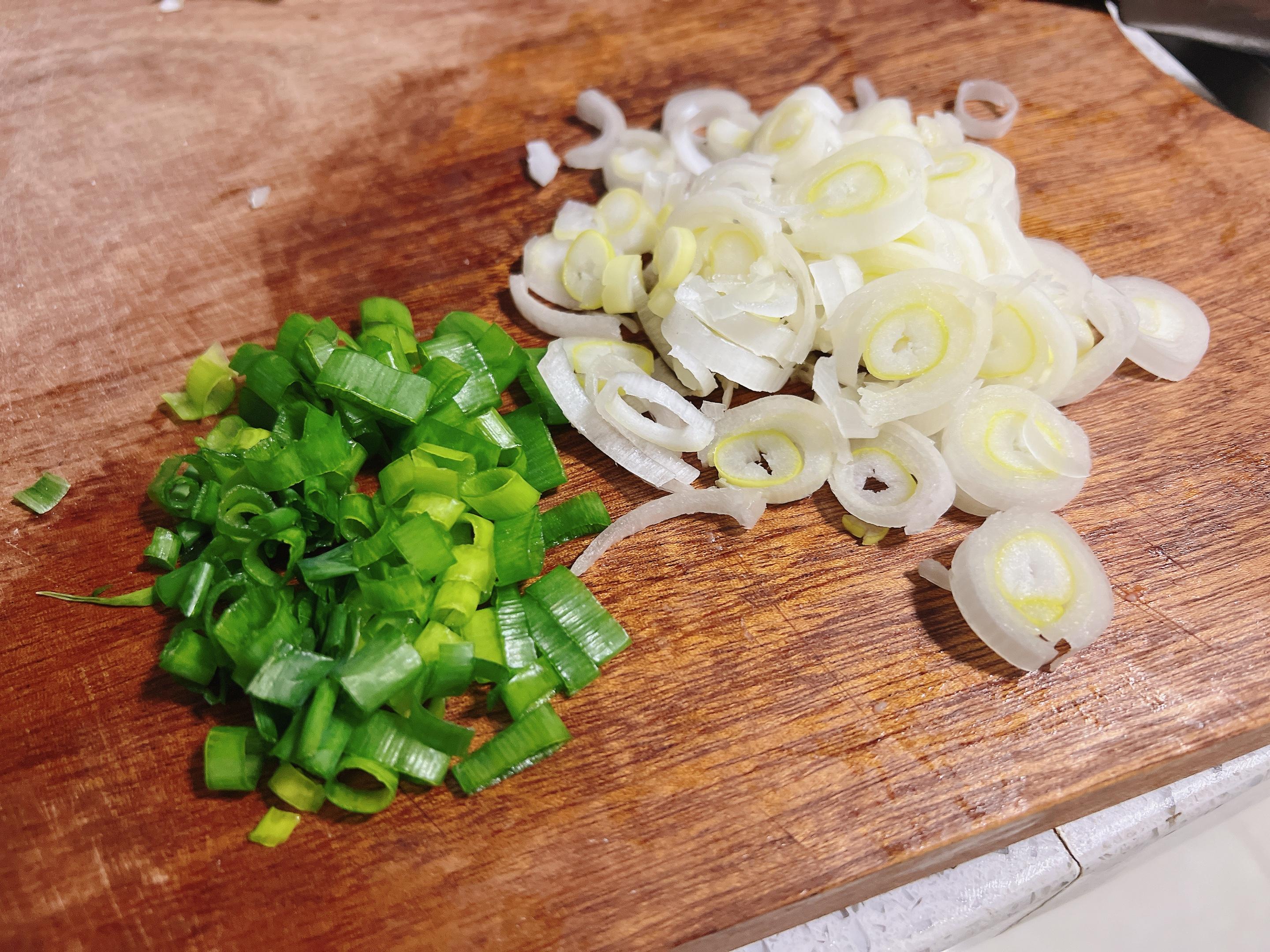 鸡肉怎么烧好吃又简单（鸡肉怎么烧才嫩不柴）-8