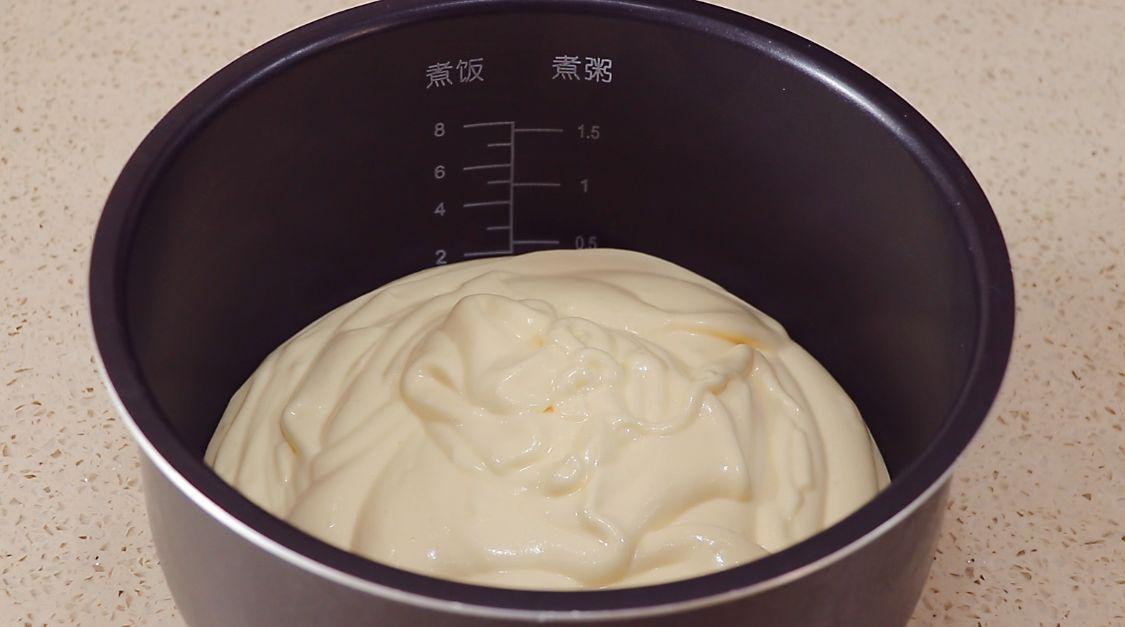 电饭锅做最简单的蛋糕（电饭锅蛋糕怎么做）-16
