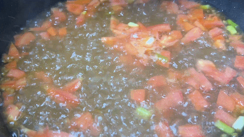 西红柿鸡蛋汤的家常做法，怎样做番茄炒鸡蛋更好吃-9