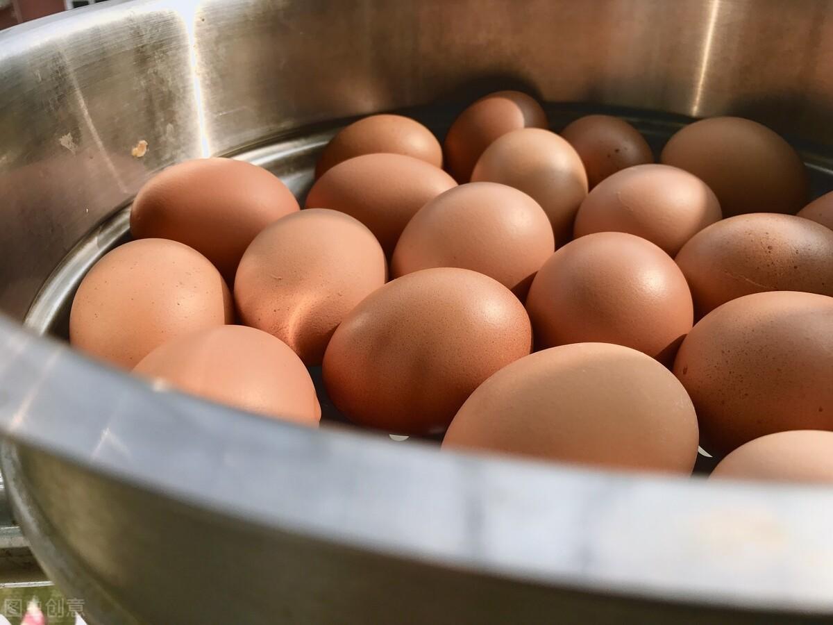 腌鸡蛋的做法 腌鸡蛋十斤鸡蛋多少盐-5