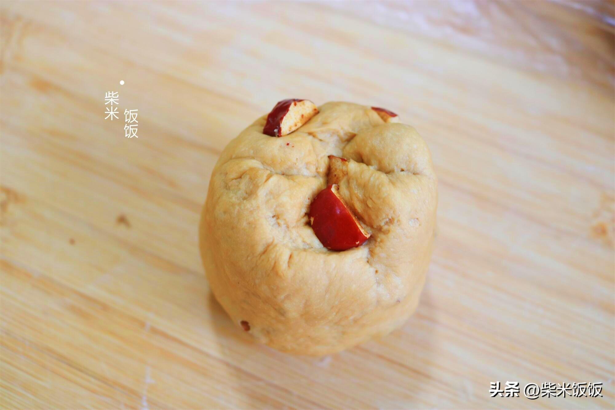 红糖馒头怎么做法好吃 正宗的红枣馒头的做法-3