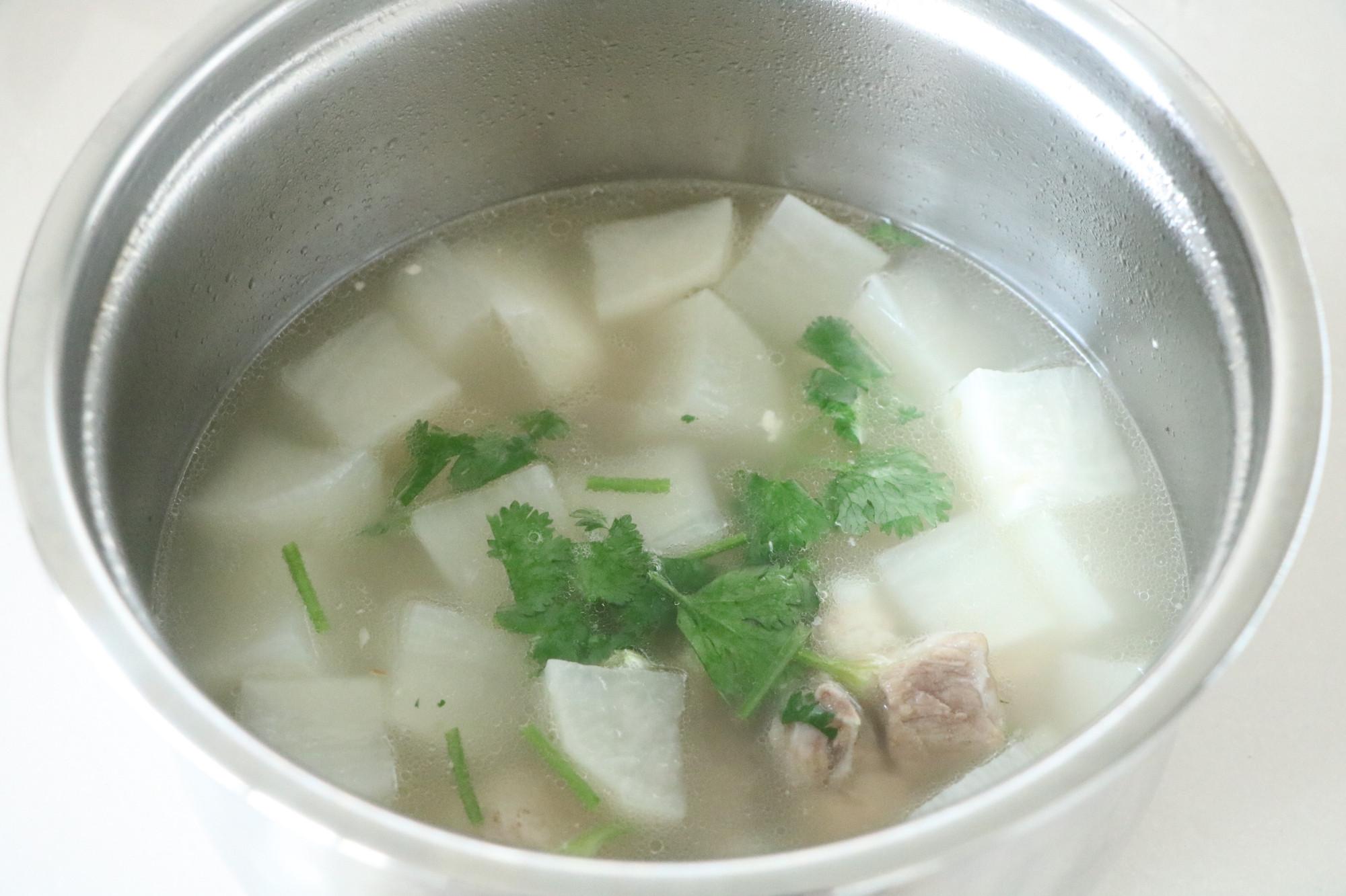 排骨白萝卜煲汤的做法（萝卜排骨汤要炖多久）-10