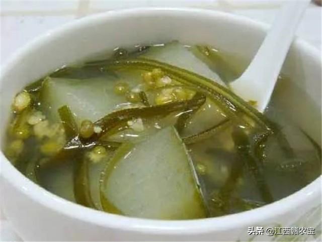 绿豆冬瓜海带汤怎么做_女人喝绿豆海带汤的好处-3
