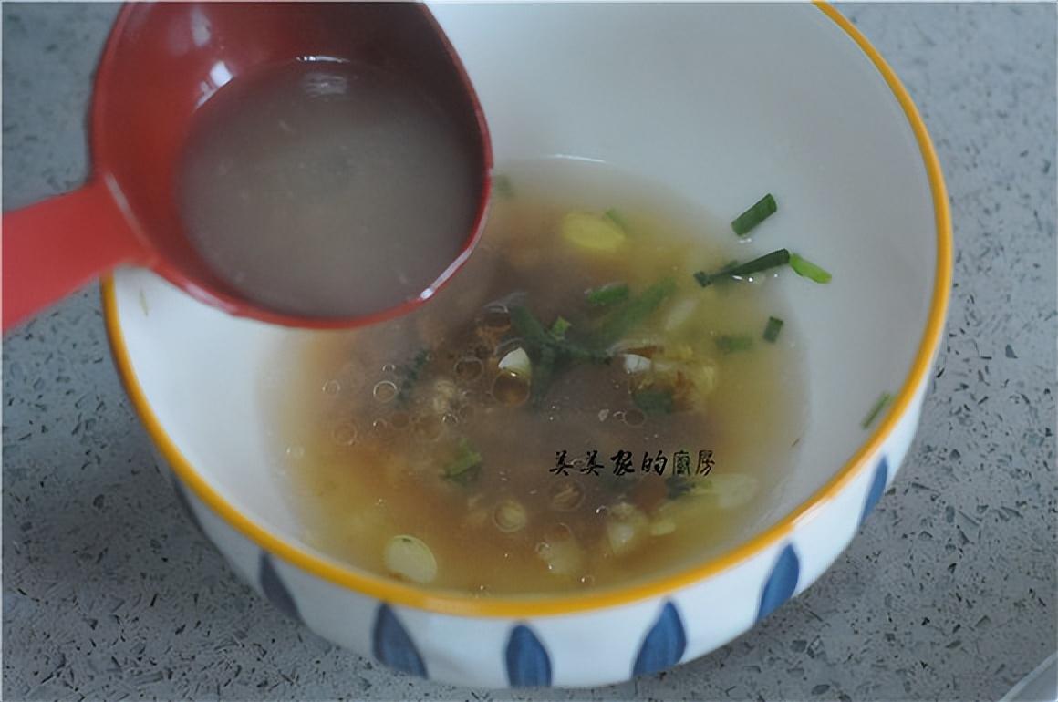 馄饨汤的做法家常做法（馄饨面的汤怎么做）-22