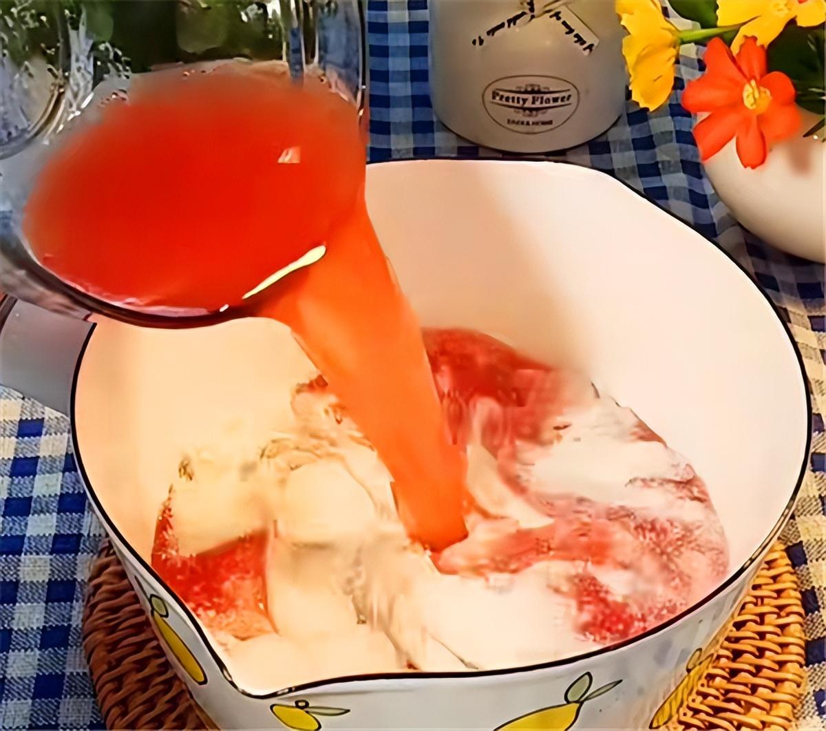 西瓜冰淇淋怎么做简单（做一个西瓜味的冰激凌）-4