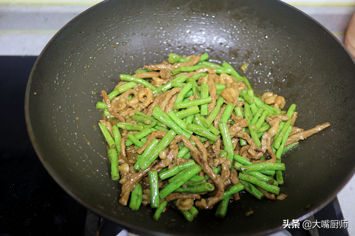 炒豇豆怎么做（炒豇豆怎么炒好吃）-8