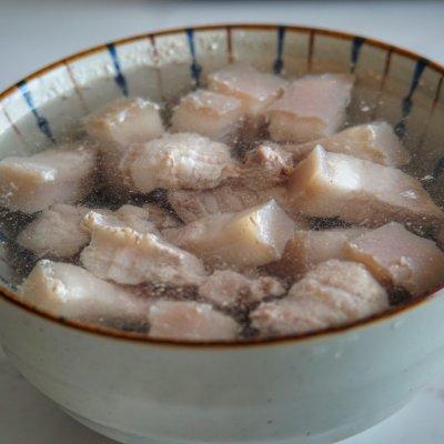 红烧肉炖土豆怎么做好吃（家常红烧肉简单做法）-4