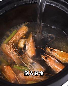 海鲜粥怎么做好吃又简单（海鲜大米粥的家常做法）-7