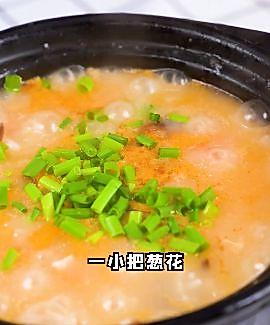 海鲜粥怎么做好吃又简单（海鲜大米粥的家常做法）-15
