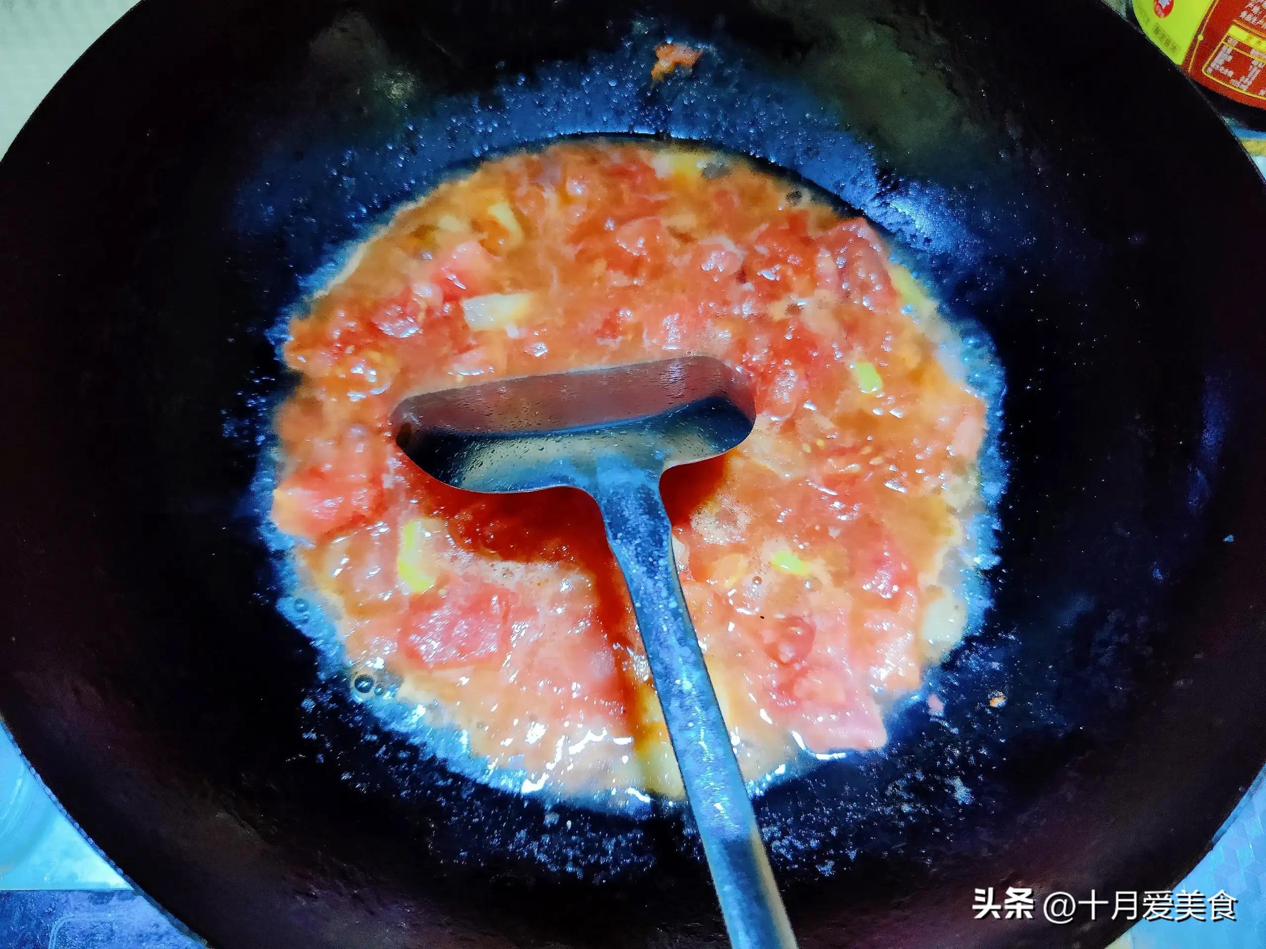 西红柿炒巴沙鱼的做法（番茄巴沙鱼怎么做才好吃）-4