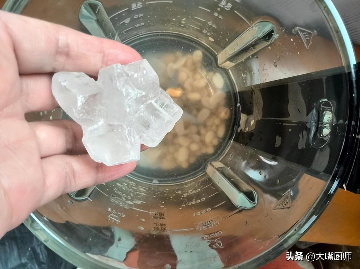 豆浆怎么做好喝更香醇（醇香豆浆是怎样打出来的）-6