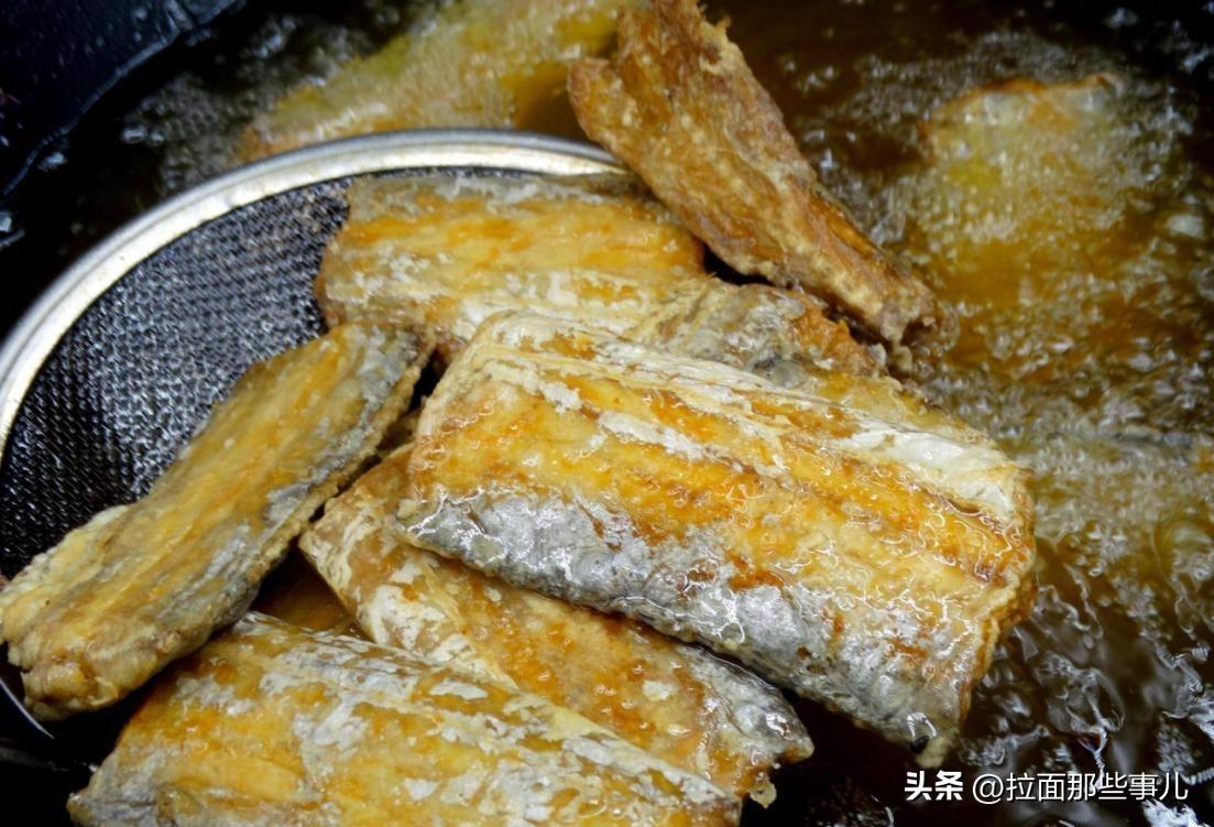 炸带鱼段怎样又酥又好吃（炸带鱼的技巧分享）-6