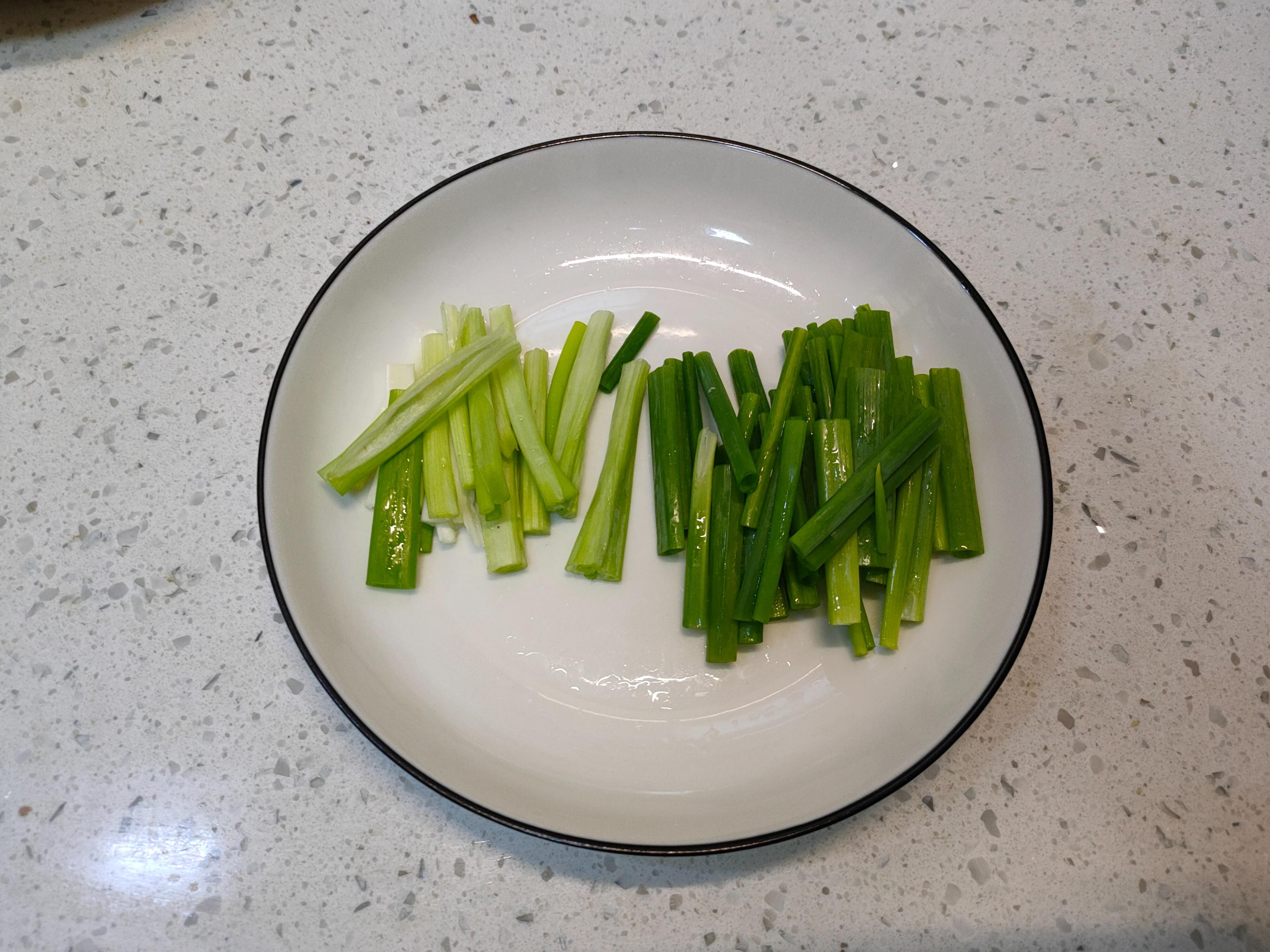 葱油拌面的葱油酱怎么熬制，葱油汁制作方法和配方-5