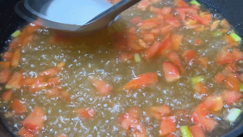 西红柿鸡蛋汤的家常做法，怎样做番茄炒鸡蛋更好吃-10