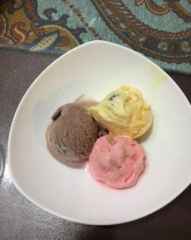 怎样自制冰淇淋超简单，硬冰淇淋粉如何做冰淇淋-1