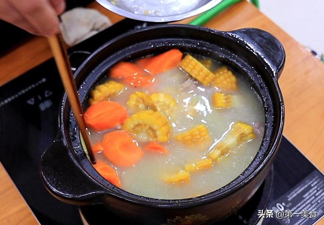 玉米排骨汤怎么炖最好喝_玉米排骨汤的做法和配料-7