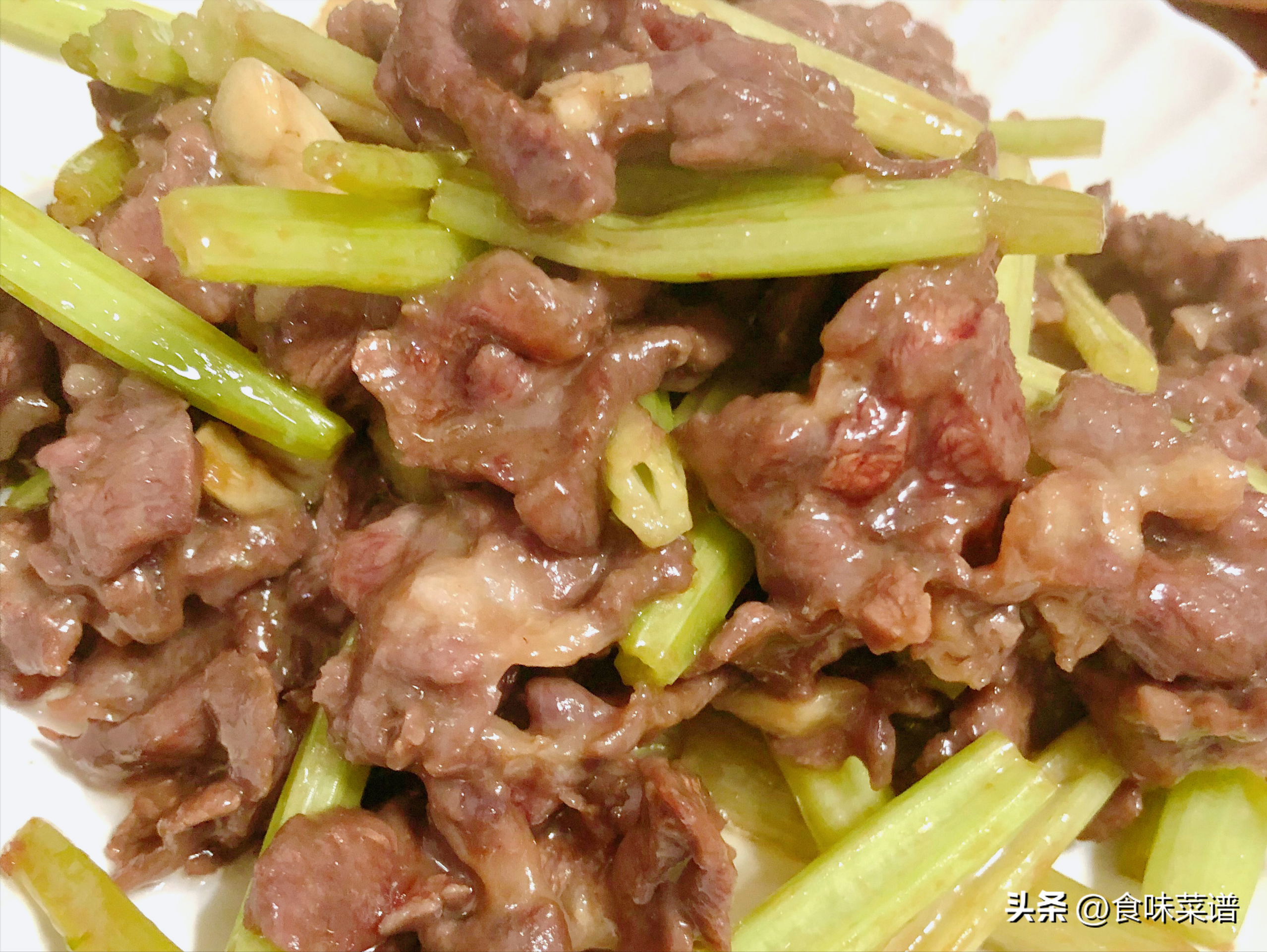 年夜饭的做法大全家常炒菜（年夜饭炒什么菜好）-5