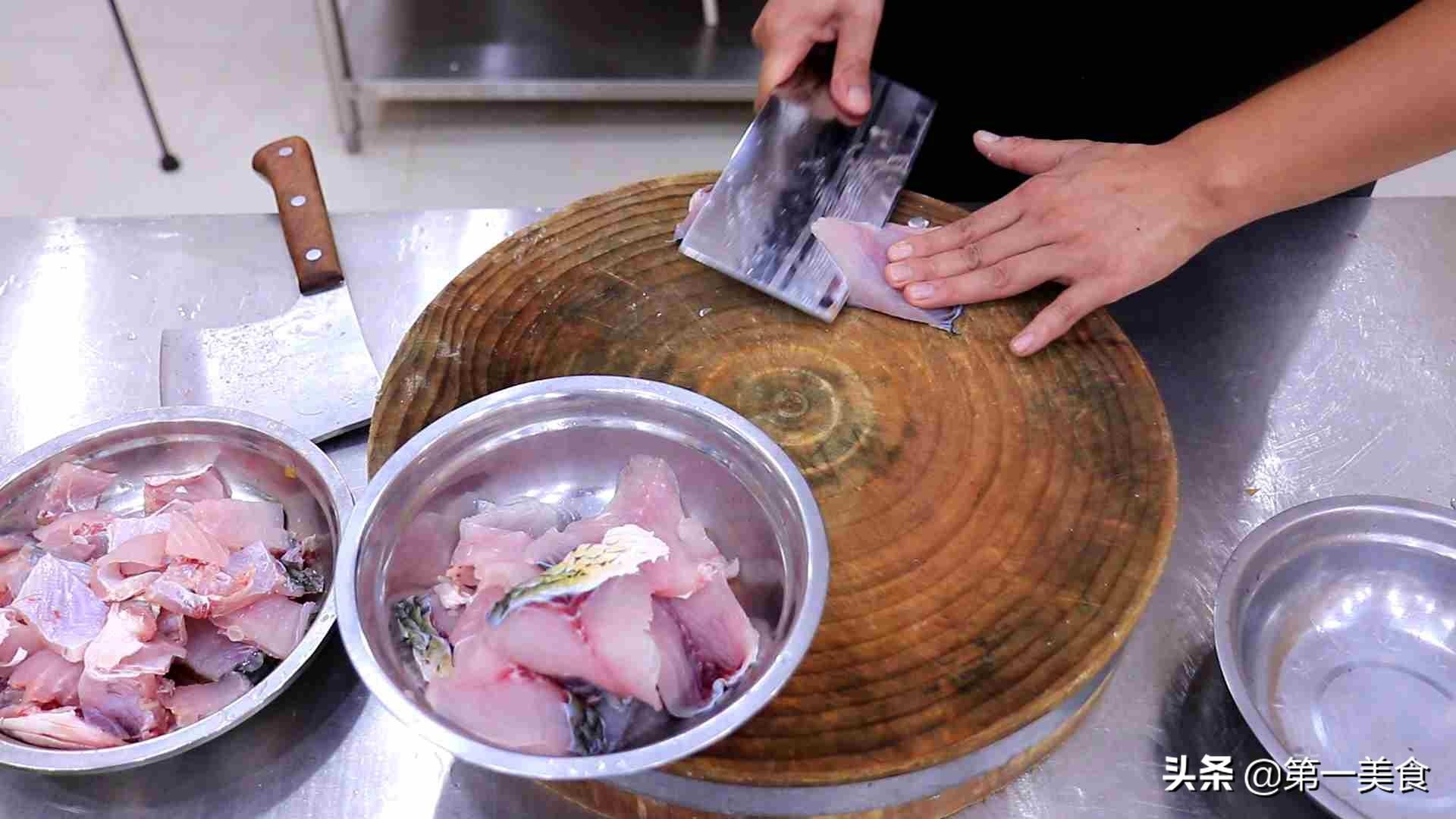 请教酸菜鱼的做法 怎样做酸菜鱼?-3