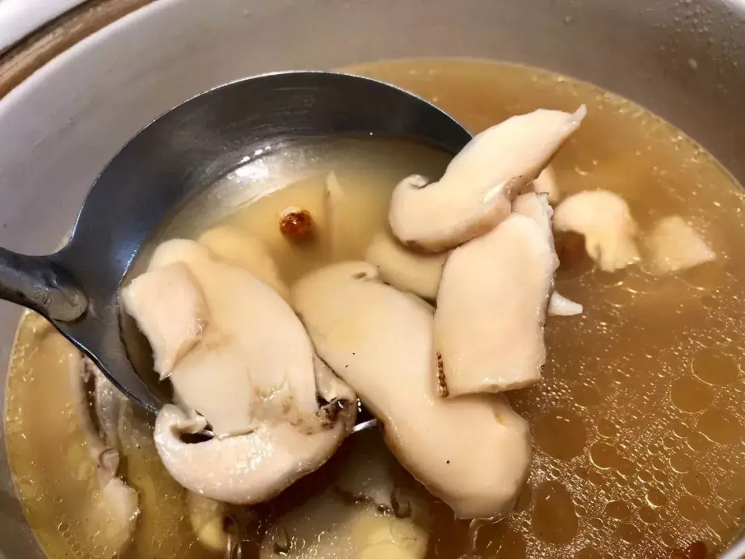松茸的吃法及做法煮汤_干松茸炖鸡最佳做法-11