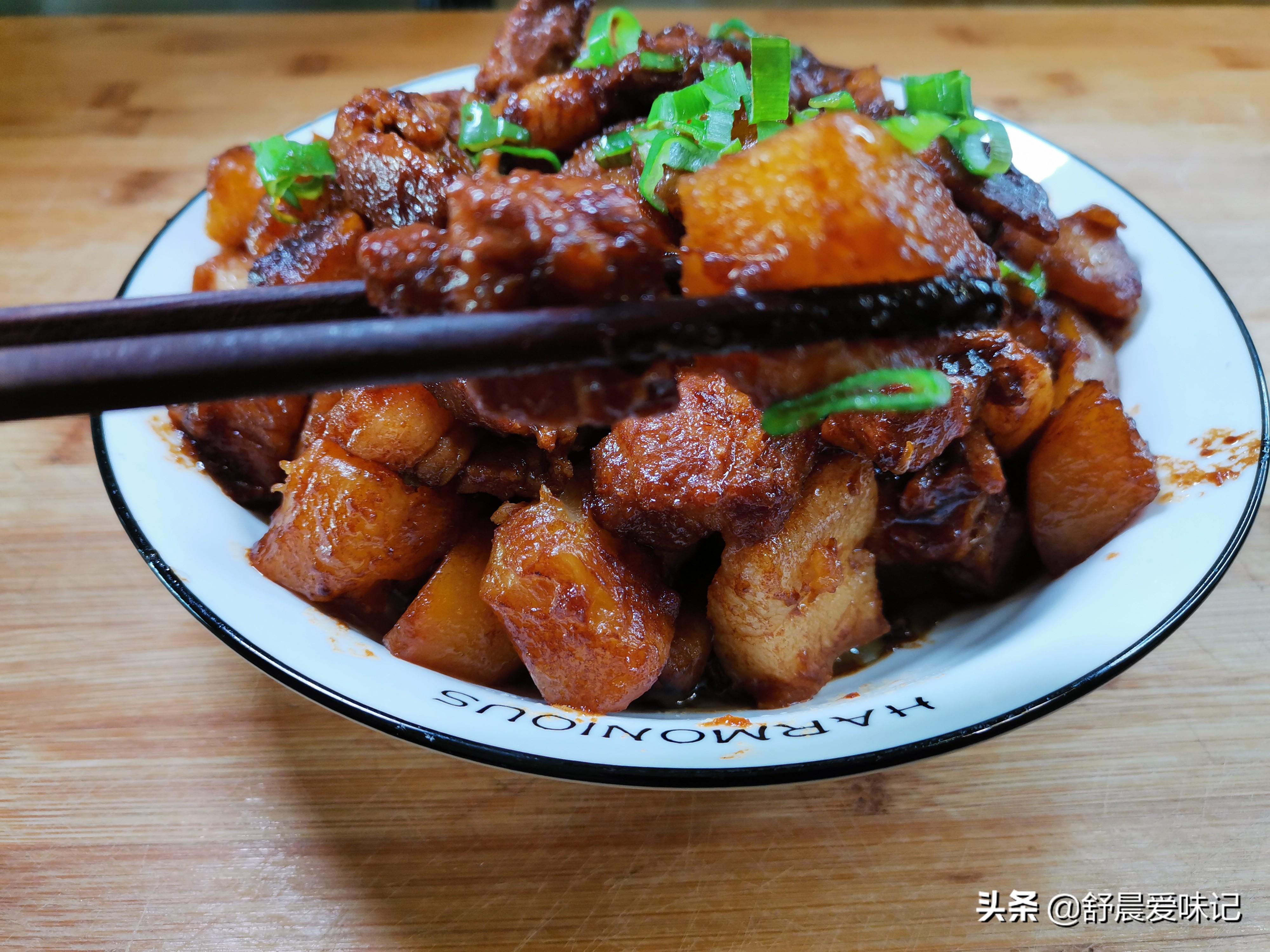 土豆块五花肉怎么做好吃，土豆烧肉最简单的做法-2