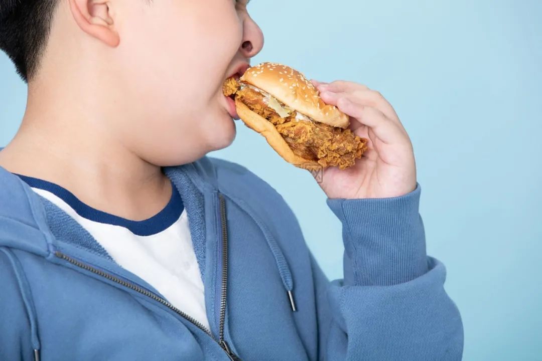 重视儿童肥胖,及早干预:饮食调整是最基本方法之一