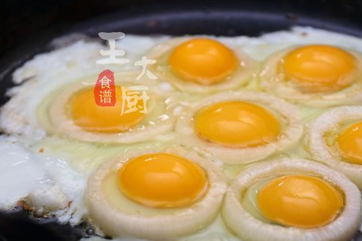白萝卜煎鸡蛋:在简单的食材中寻找到更美味的口感