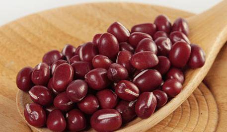 红豆减肥的功效（红豆能清心、活血、消肿、加速消化）