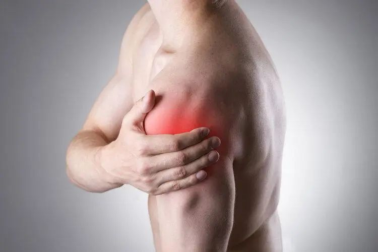 为什么肝癌会引发肩膀痛?身体4个部位出现疼痛,可能是大病的信号